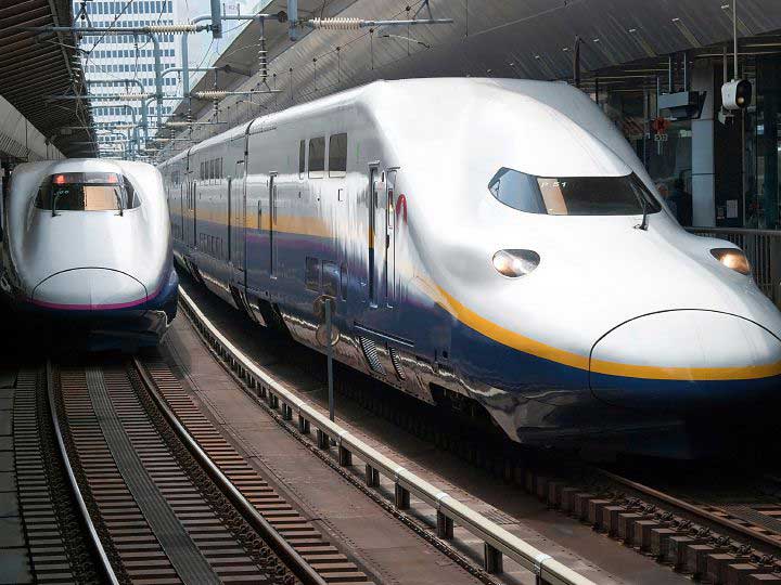 火車(chē)機(jī)車(chē)庫(kù)